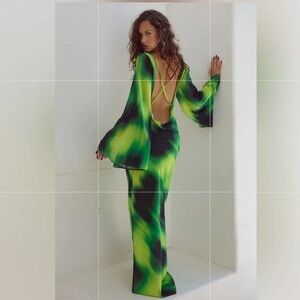 RNWY Kimber Maxi Dress Large Calista Green Abstract Print Bell Sleeve Backless